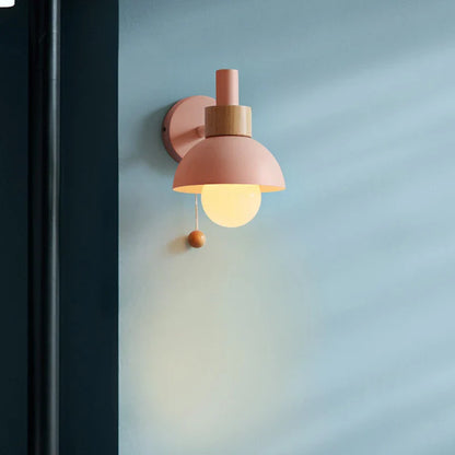 Weiße Macaron-Wandlampe