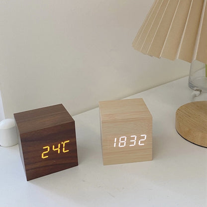 Wood O'clock Digitaluhr & Wecker