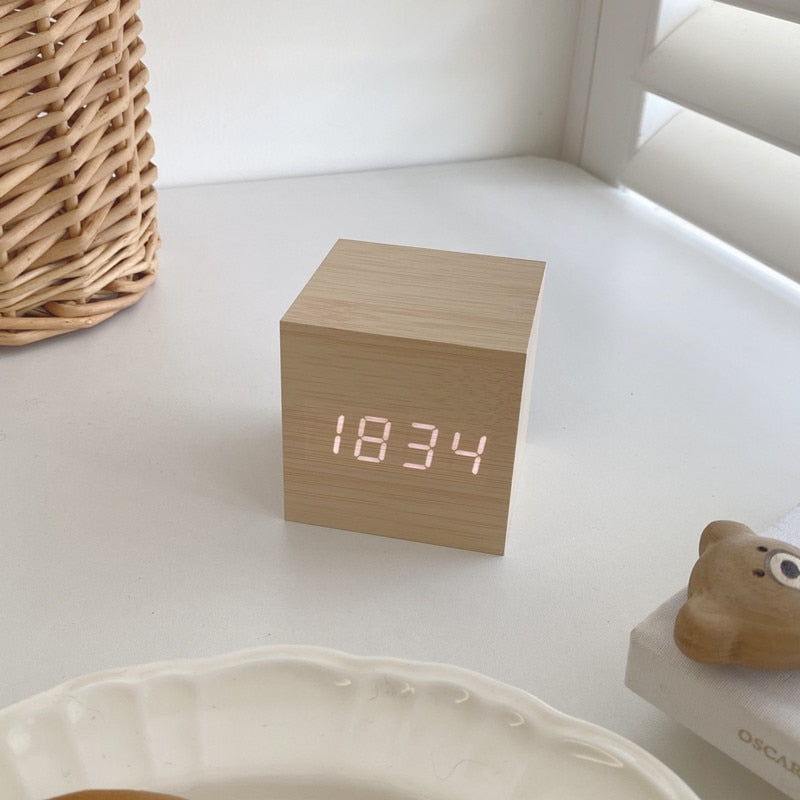 Wood O'clock Digitaluhr & Wecker