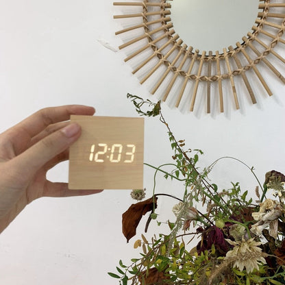 Wood O'clock Digitaluhr & Wecker