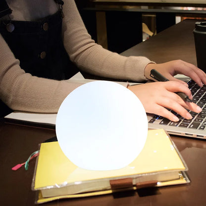 AuraBall | Tischlampe LED mit dynamischem Farbwechsel