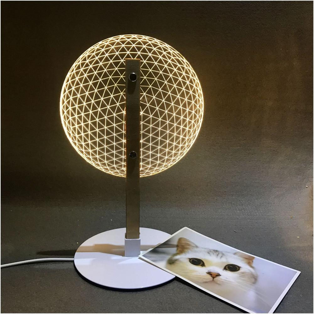 AvantaGlow – 3D Tischlampe mit Holzakzenten und innovativem Lichtdesign