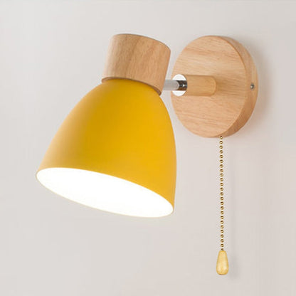 Skandinavische Wandlampe Yadiel aus Holz – Designer Wandleuchte mit Kabelschalter, In mehreren Größen erhältlich