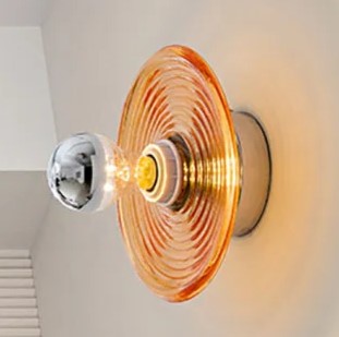 Garduru Glass Wandlampe – Mundgeblasen Ripple-Glas für einen zeitlosen Glanz
