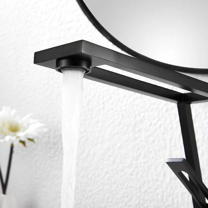 Hohes Waschbecken Mischbatterie mit geometrischem Design und minimalistischem Griff - Edelstahl für modernes Badezimmer