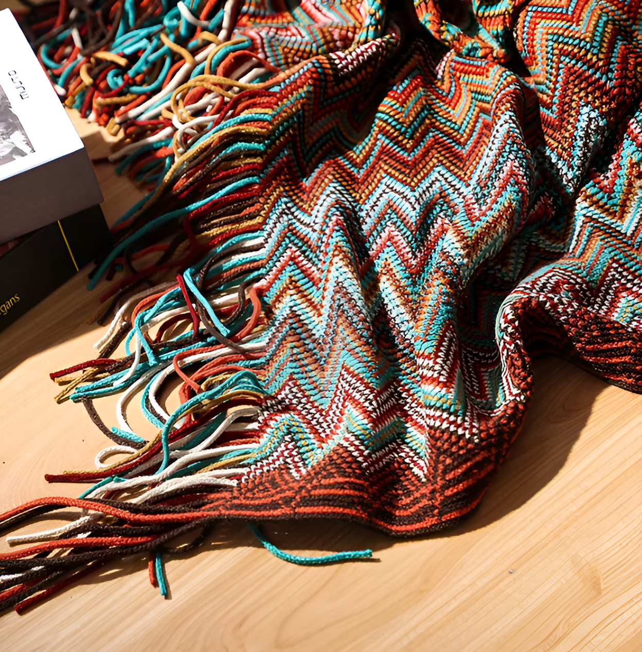 AcrylZag Plaid - Leichte handgestrickte Boho-Fleecedecke mit Quastendesign