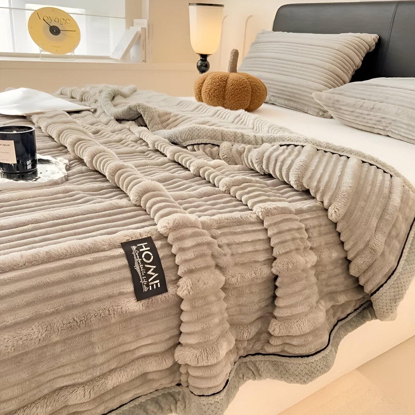 Fleece-Decke mit vintage Streifenmuster für gemütliche Wohnkultur
