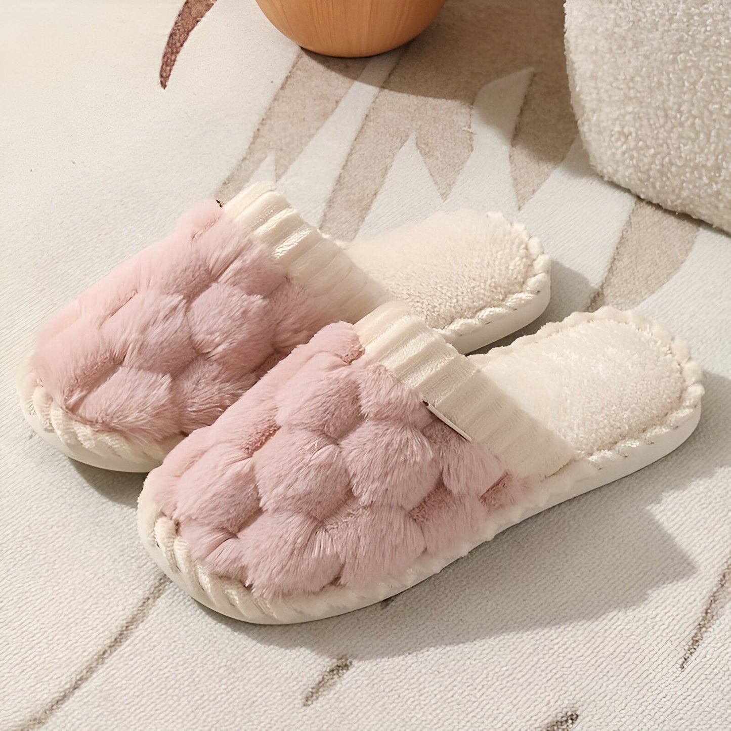 BlockLush Slip Ons - Modische Hausschuhe Damen Kunstfell Geschlossene Zehe