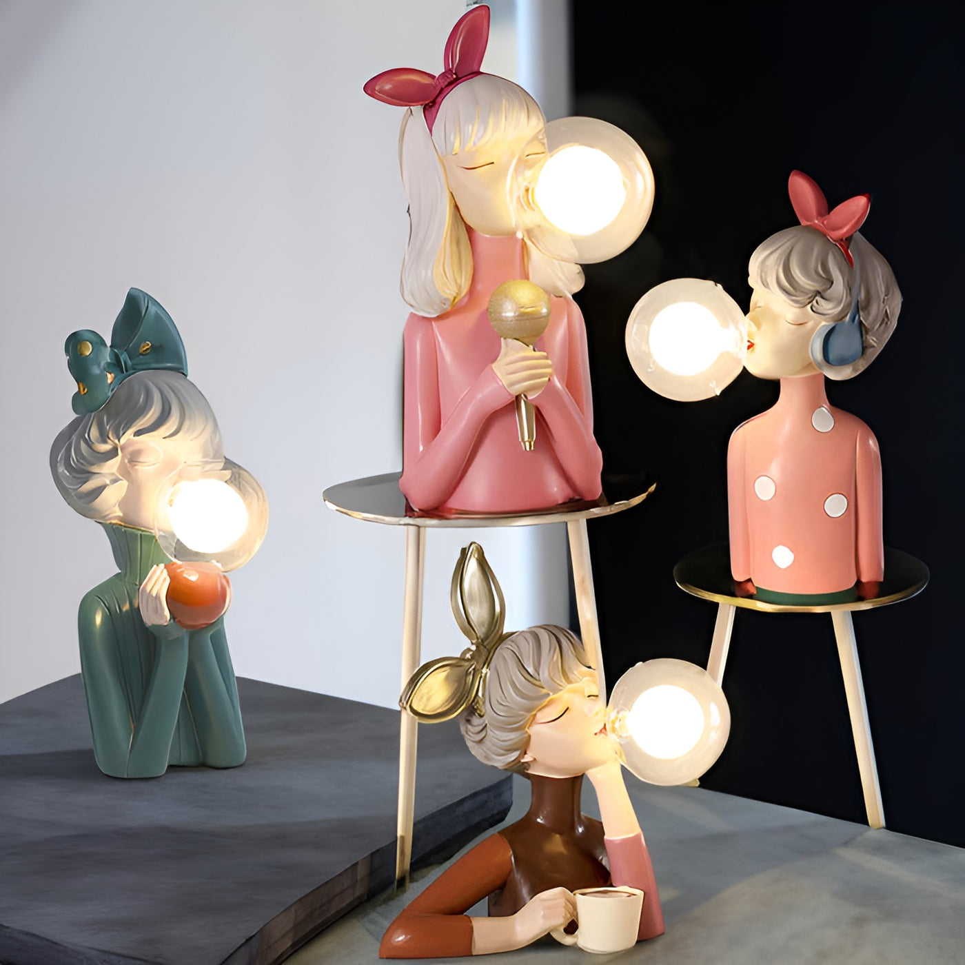 Garduru Tischlampe – Charmantes Quartett Cartoon Mädchen Statuen