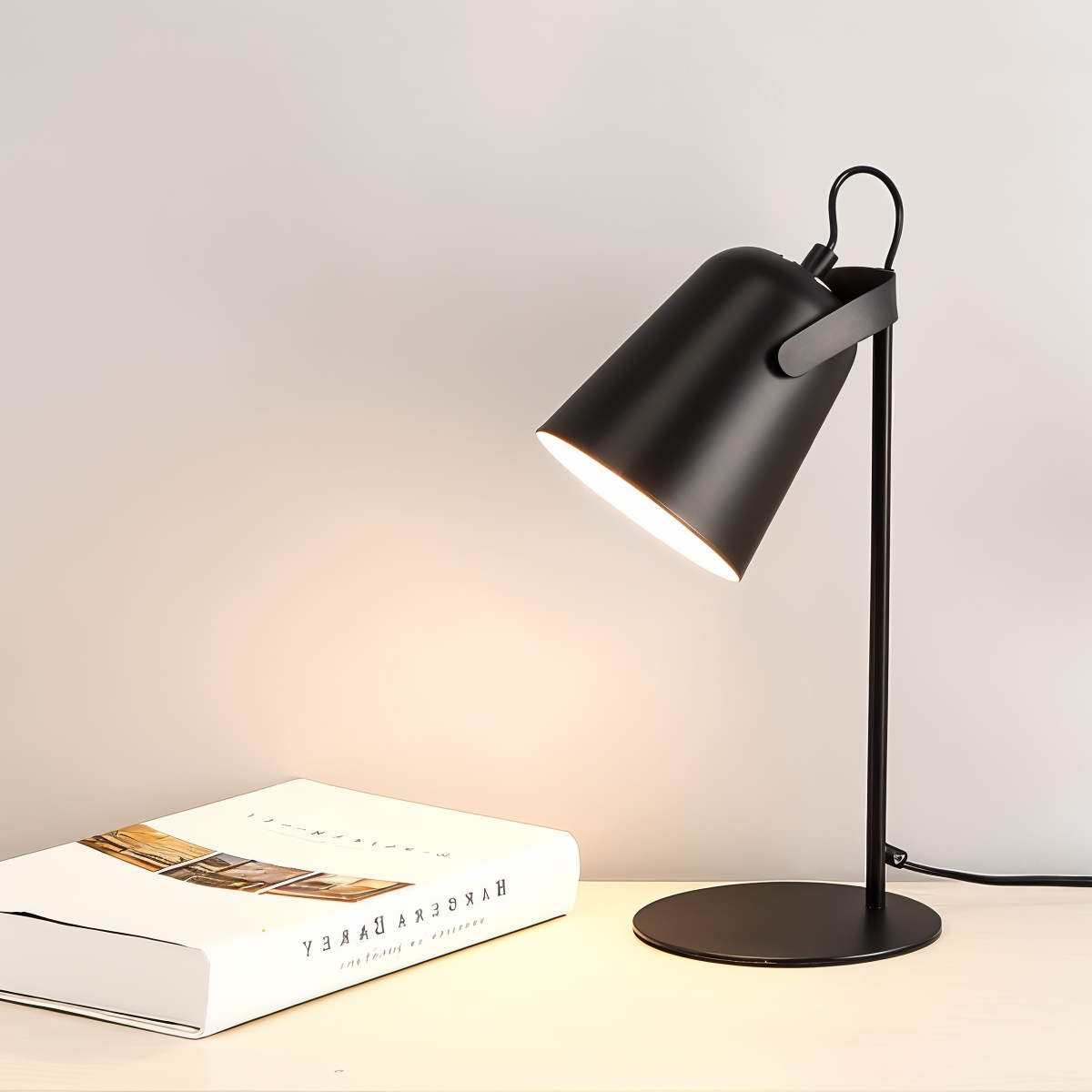 Macaron – Verstellbare Nordische Tischlampe für einen Stilvollen Schreibtisch