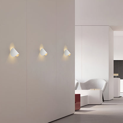 Garduru LED Wandleuchte | Drehbare Wandlampe aus Metall | Modernes Design | Stimmungslicht & Beleuchtung