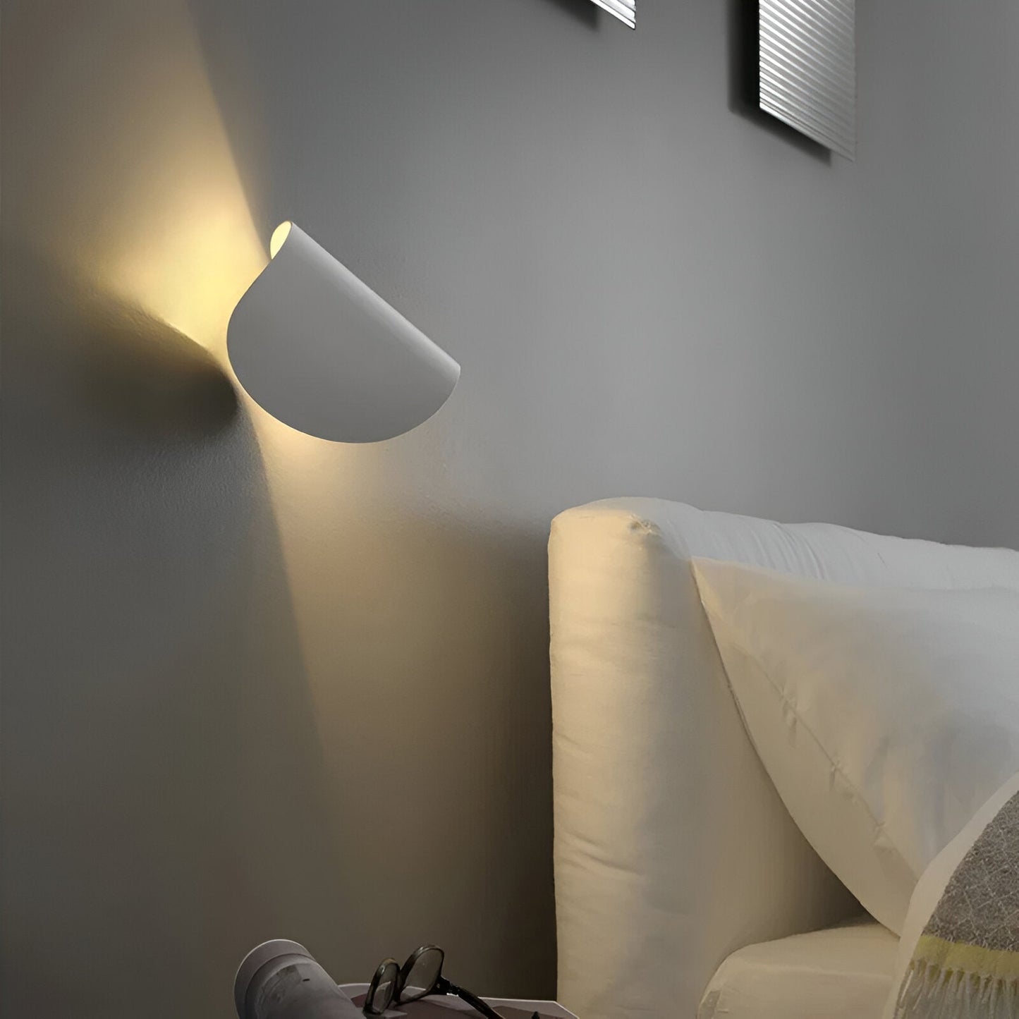 Garduru LED Wandleuchte | Drehbare Wandlampe aus Metall | Modernes Design | Stimmungslicht & Beleuchtung