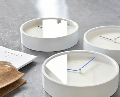 Circ O'Clock - Elegante Weiße Metall Wanduhr