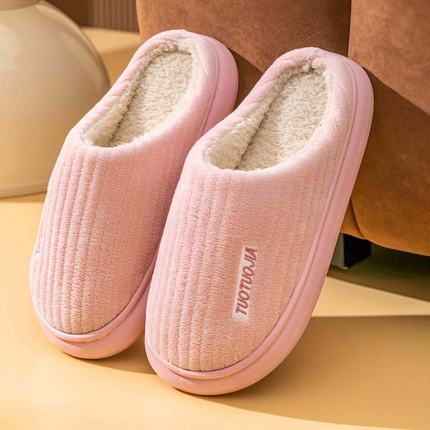 ComfyStride - Leichte Plüsch Hausschuhe Damen Moderne Indoor Schuhwerk