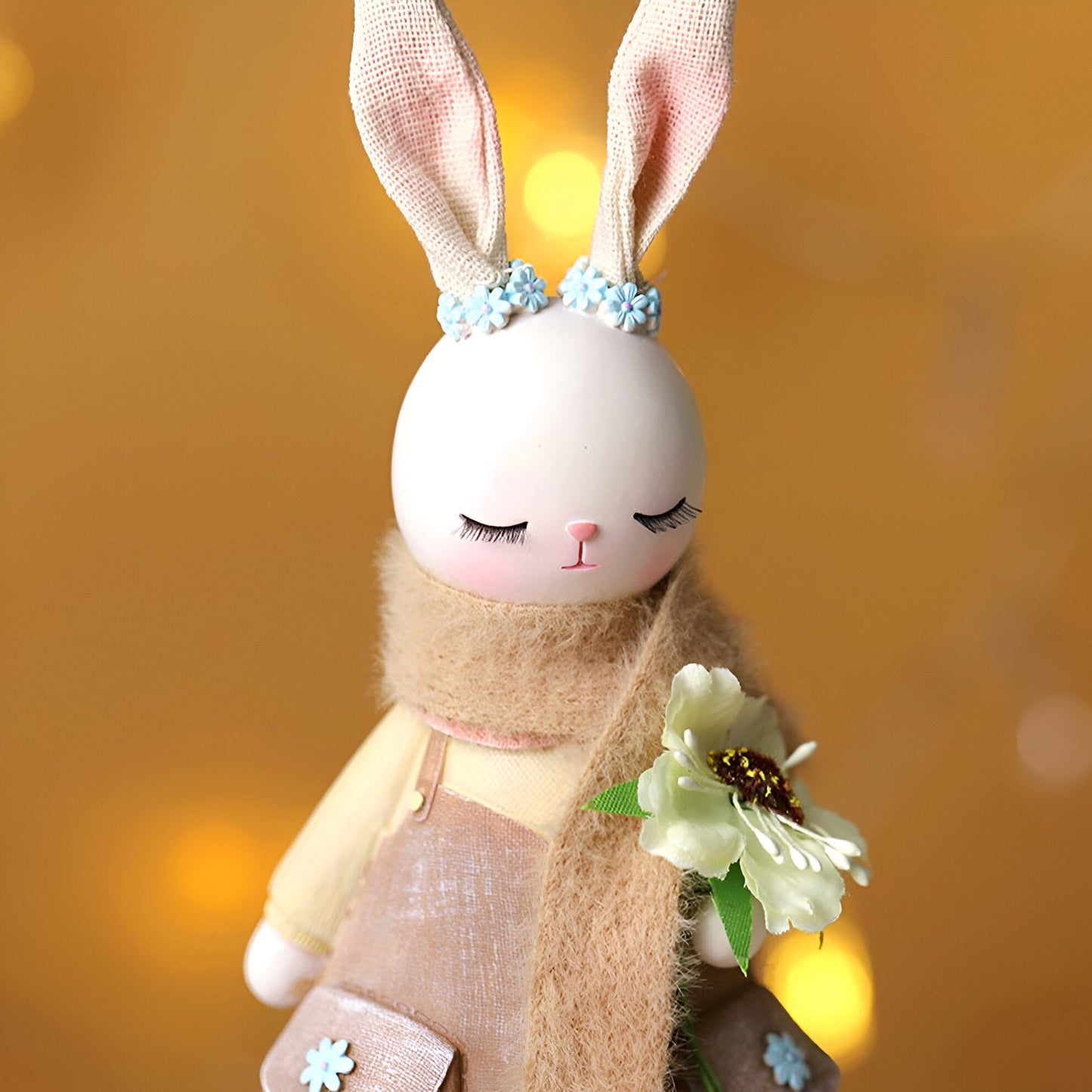 ConeyChic Osterdeko - Elegante Hasenfigur aus Harz - Osterdekorationen