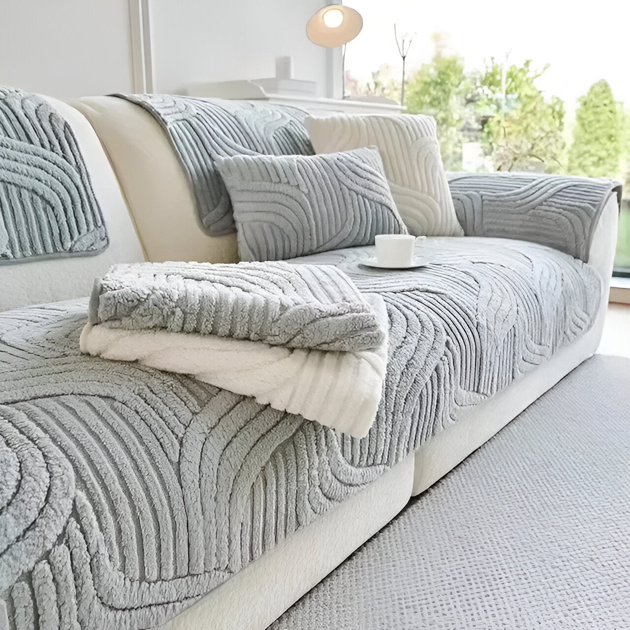 CushShield - Weich, Rutschfester Shu Samt Sofabezug