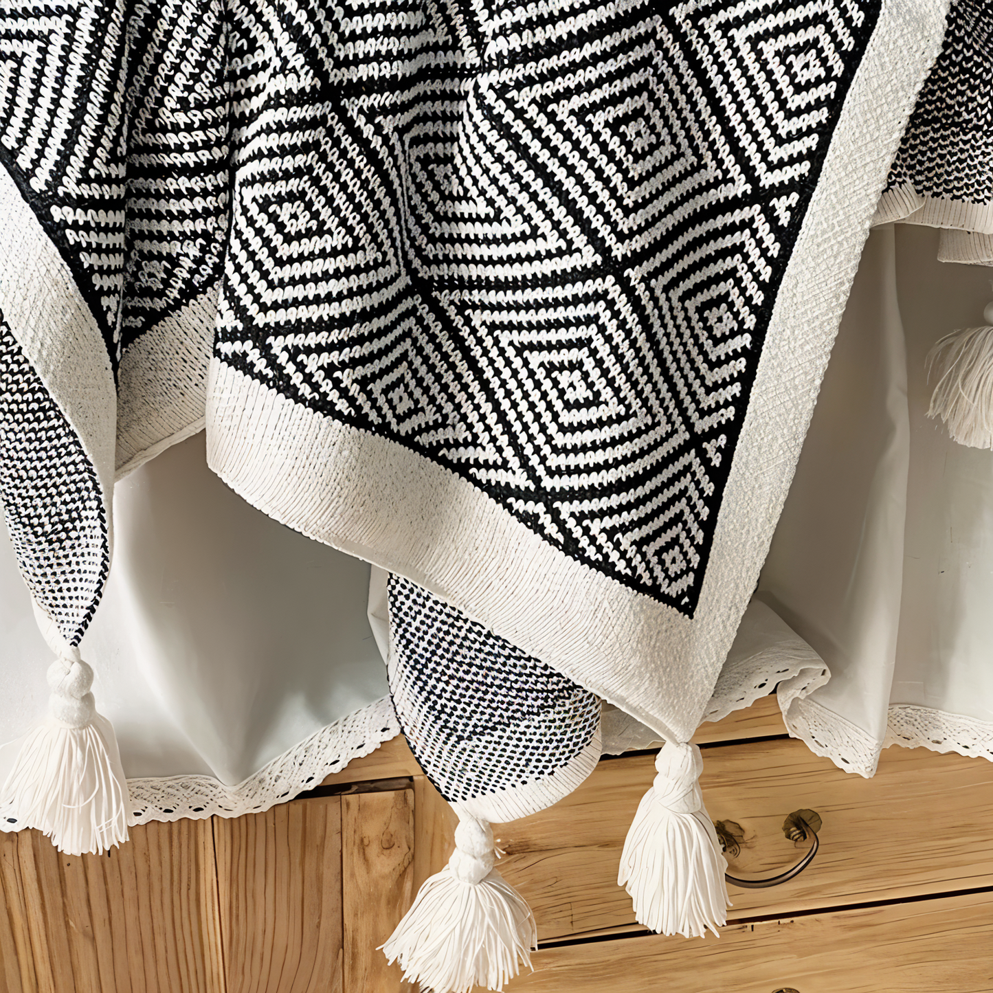 Garduru – Gemütliche Schwarz-Weiß Geometrische Fleece-Decke