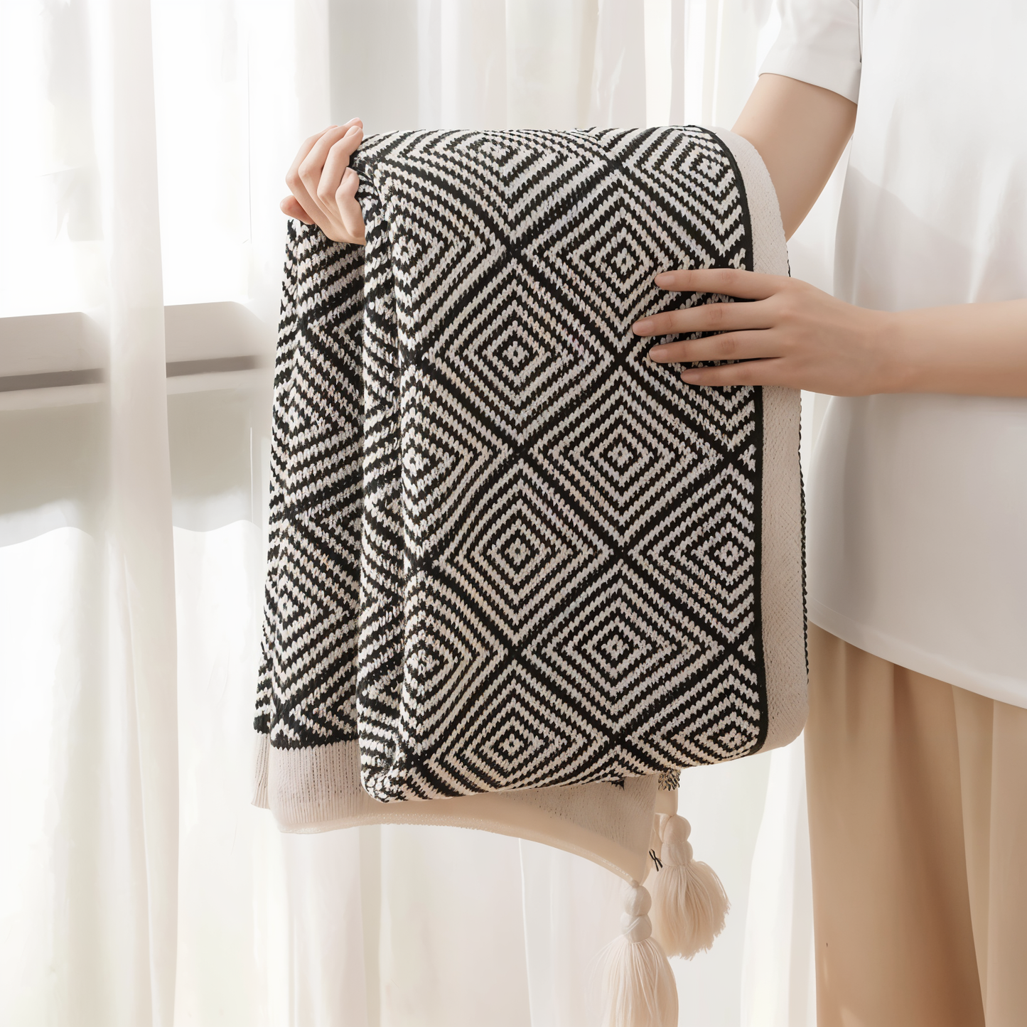Garduru – Gemütliche Schwarz-Weiß Geometrische Fleece-Decke