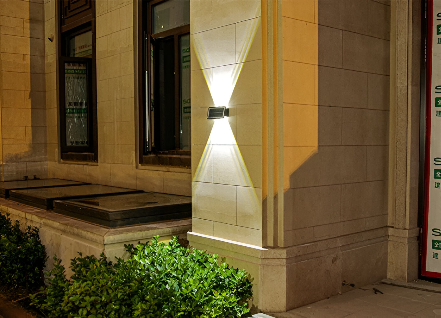 DualLit Gartenbeleuchtung - Wasserdichte LED Solarlampe Garten - Up & Down Außenbeleuchtung