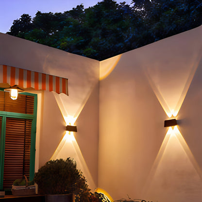 DualLit Gartenbeleuchtung - Wasserdichte LED Solarlampe Garten - Up & Down Außenbeleuchtung