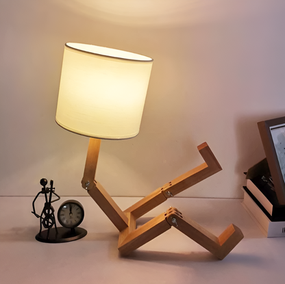 FlexiWood – Einzigartige verstellbare Tischlampe mit natürlichen Holzakzenten