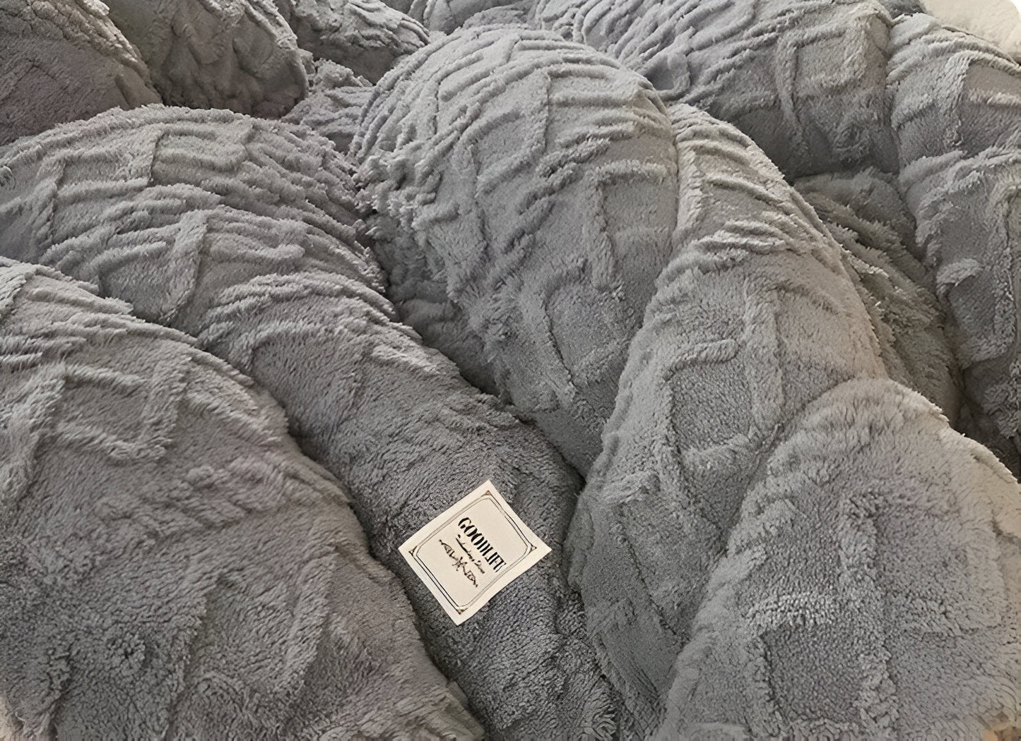 Garduru - VelvetPlush Wende-Bettdecke