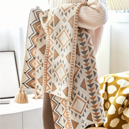 GeoFringe Plaid - Geometrische Boho Fleece Decke - Dekorative Gestrickte Wohndecke