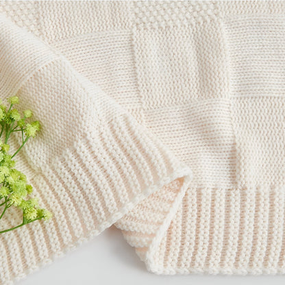 Garduru – Minimalistische Strickdecke
