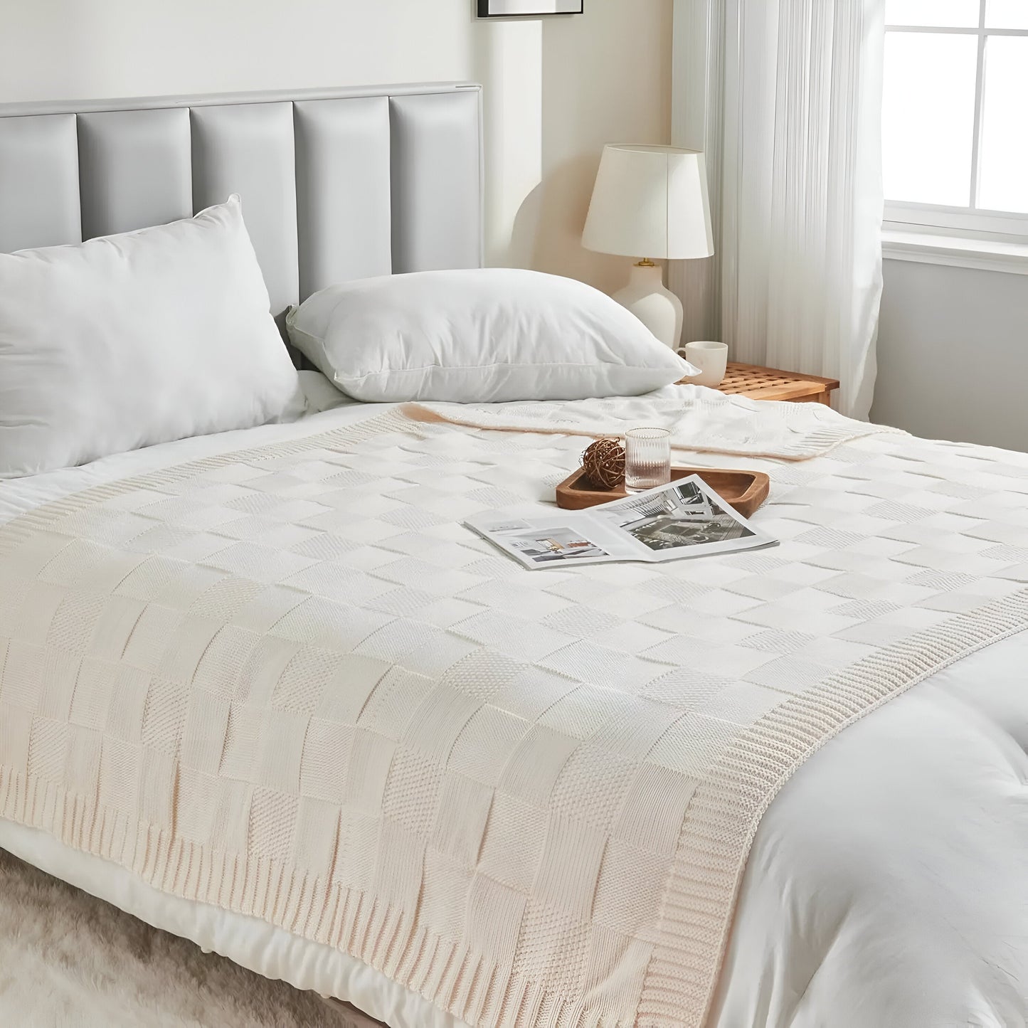 Garduru – Minimalistische Strickdecke