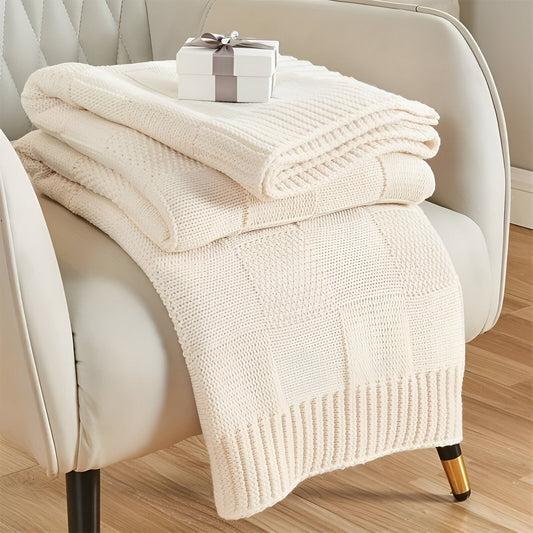 Garduru – Minimalistische Strickdecke