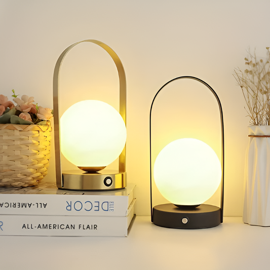 OrbitaLux – Dimmbare Tischlampe mit stilvollem Freiraum