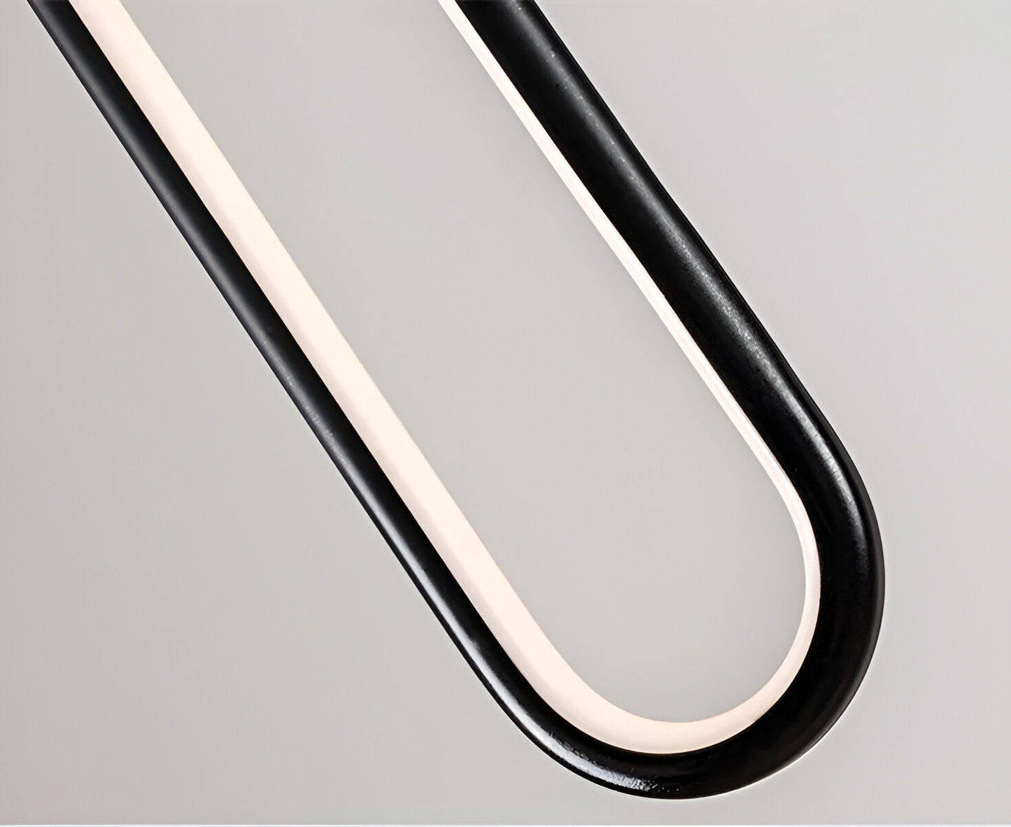 PinOval Pendelleuchte - Schwarzes Aluminium, Längliche LED Hängelampe