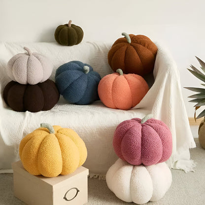 Pumpkin Cush - Texturiertes Kürbis Plüschkissen