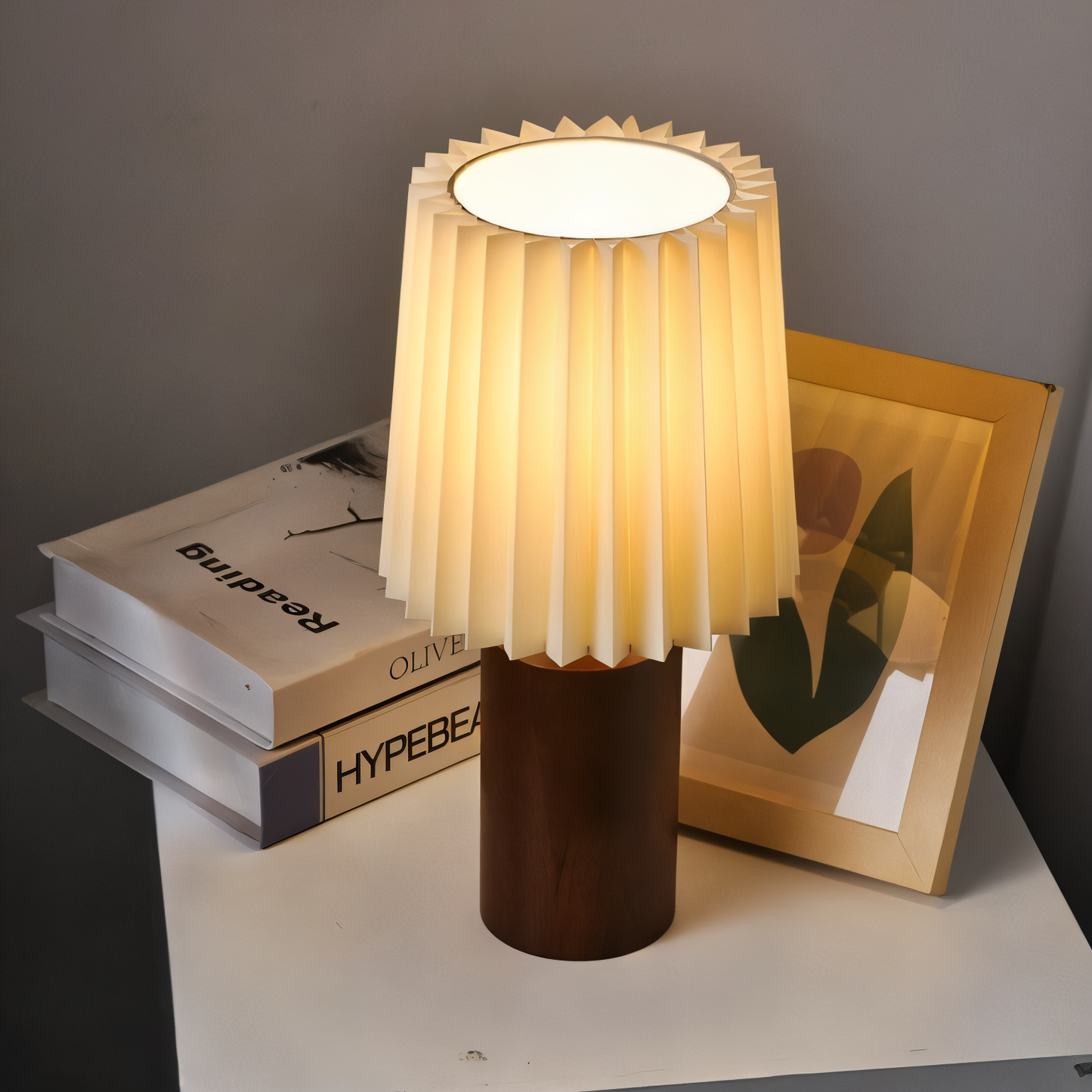 ScandiChic Holz Tischlampe - Nordic plissierter Stoff Schreibtischlampe