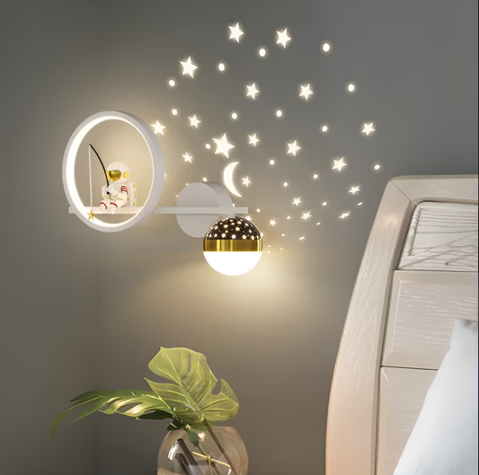 Garduru- Kinder-Wandleuchte- Astronaut Star Projector LED-Nachtlicht