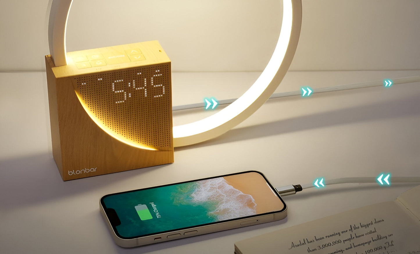 UnivSync - Multifunktionale Nachttischlampe mit USB-Anschluss, Snooze-Funktion und Wecklicht