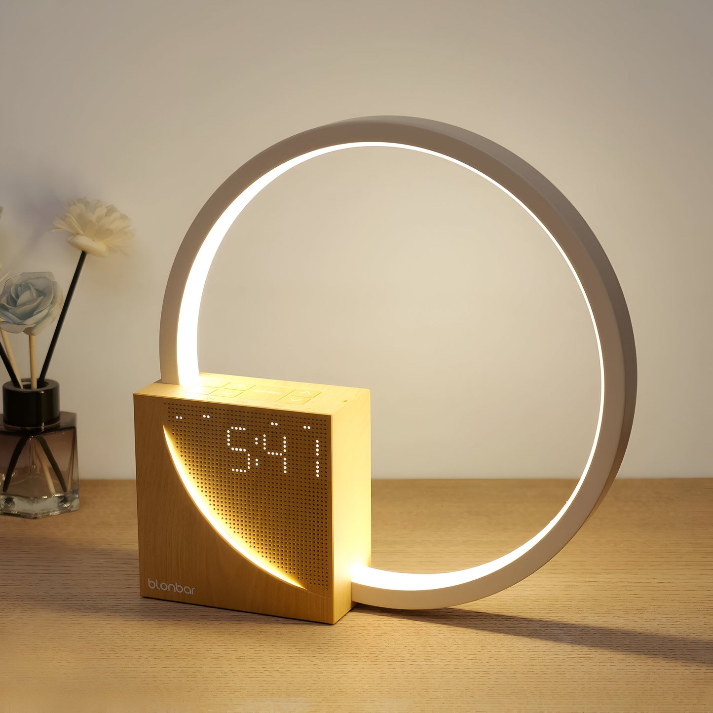 UnivSync - Multifunktionale Nachttischlampe mit USB-Anschluss, Snooze-Funktion und Wecklicht