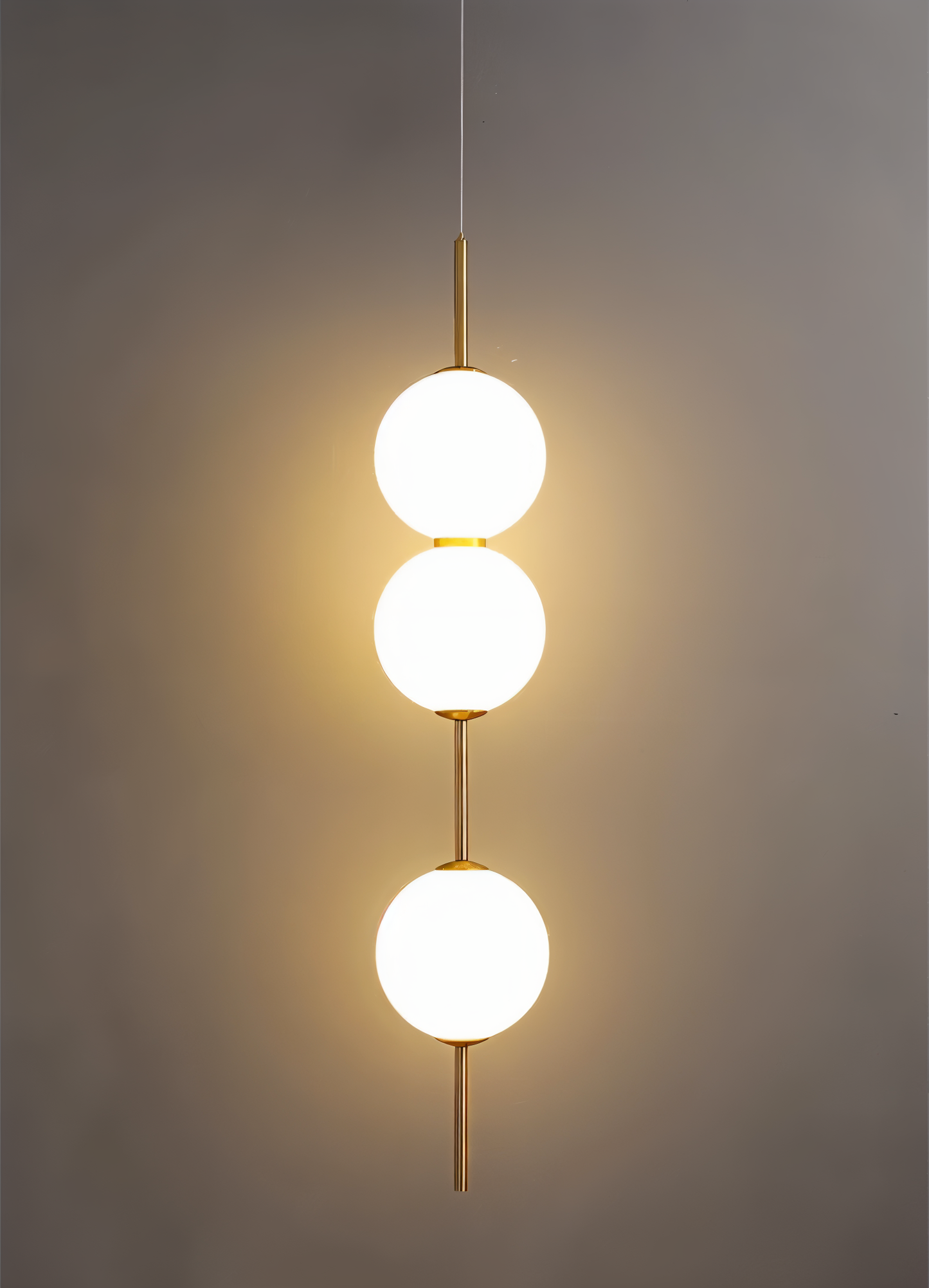 VertiGlobe Pendelleuchte - Vertical String mit Milchglaskugel Design Hängelampe