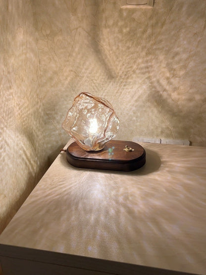 Icy Tischlampe – Elegantes Frostglas Design – Vielseitige Beleuchtung für jedes Zuhause
