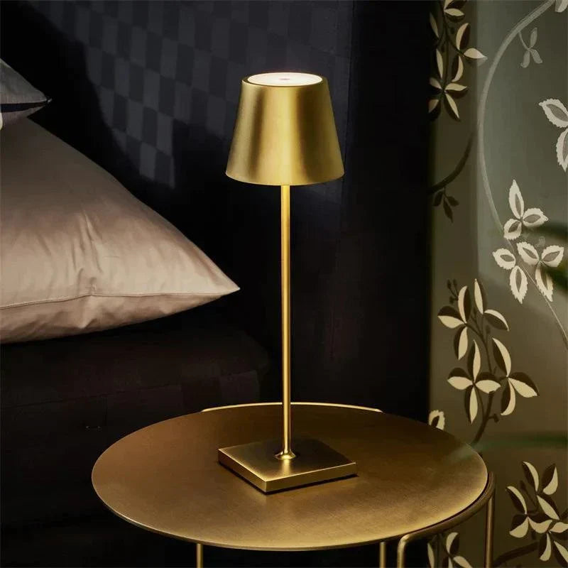 LumiFlex – Luxuriöse kabellose Tischlampe mit einstellbarer Beleuchtung