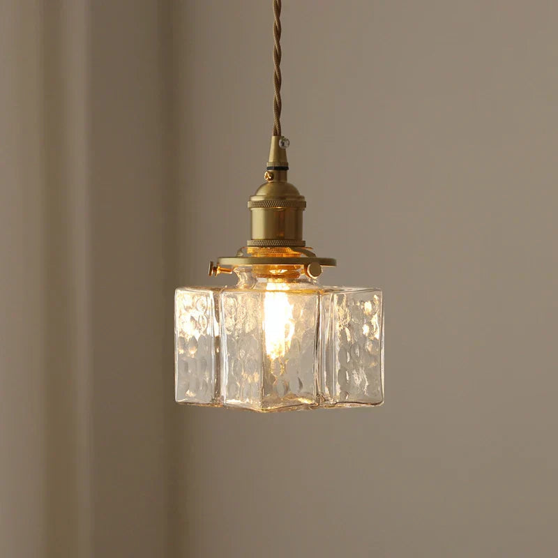 Retro-Moderne Hängeleuchte aus Glas mit goldenem Kabel - Elegante LED-Beleuchtung