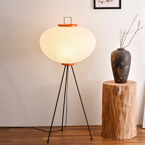 Japanische Noguchi Isamu Stehlampe | Minimalistisches Design