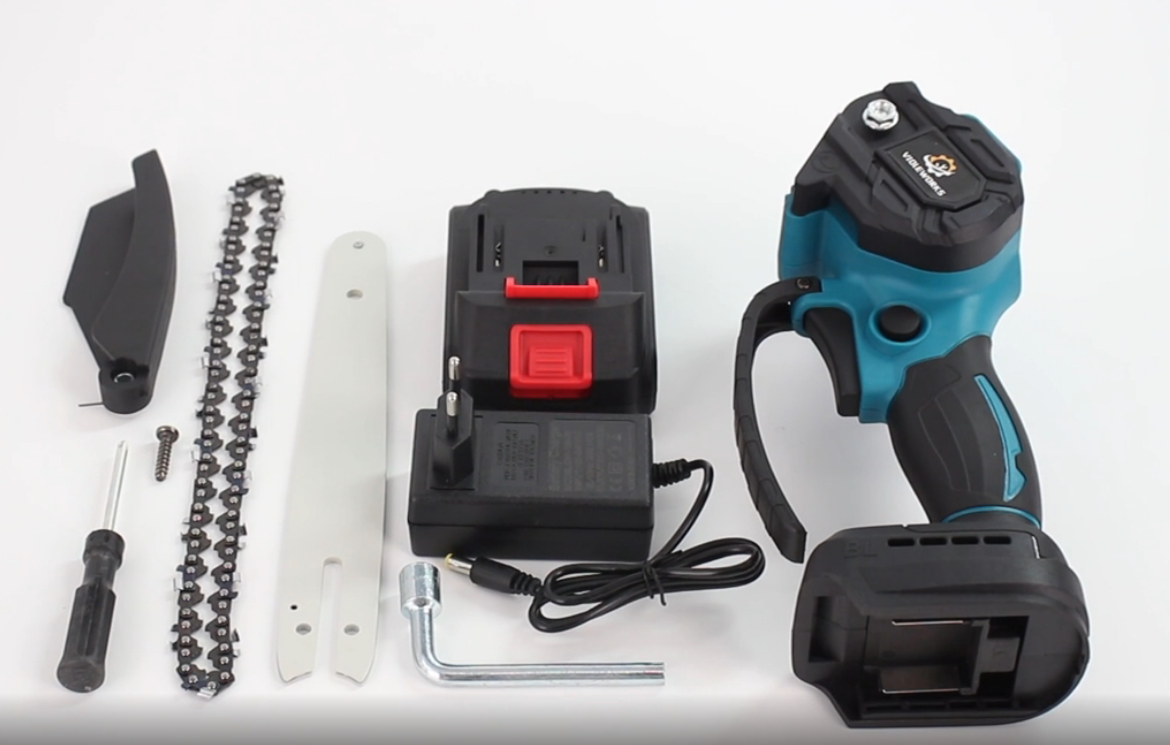 Akku-Kettensäge - Vereinfachtes Holzschneiden!