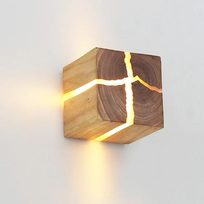 CubeGlow – Luxuriöse Holzwandlampe mit modernem und natürlichem Design
