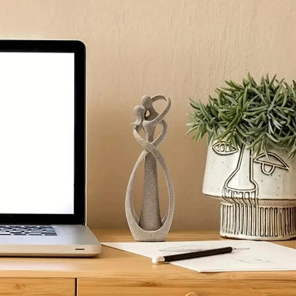 AmorSculpt – Romantische Harzskulptur mit zeitloser Eleganz