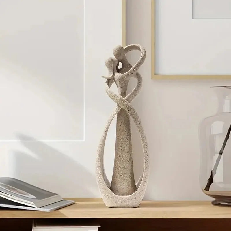 AmorSculpt – Romantische Harzskulptur mit zeitloser Eleganz