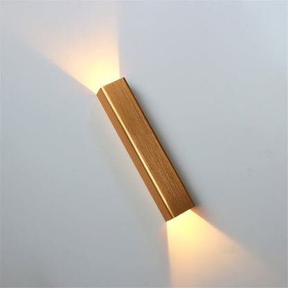 Schlanke Outdoor-Lampe für moderne Räume | LuxeLight