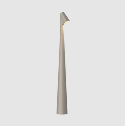 La Lumière d'Opale - Tischlampe aus Opalglas und Metall | Elegante und raffinierte Beleuchtung