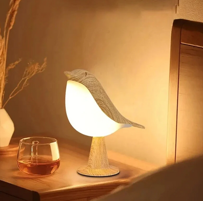 Garduru LED Tischlampe aus Holz mit Vogel-Design – Eleganz und Funktionalität