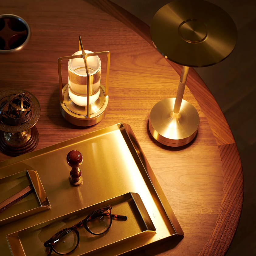 Garduru Tischlampe – Zeitlose Eleganz für jeden Moment